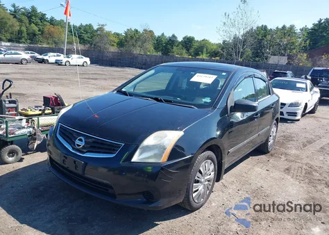 2010 Nissan Sentra 2.0S z USA, uszkodzony, nr VIN 3N1AB6AP8AL633821